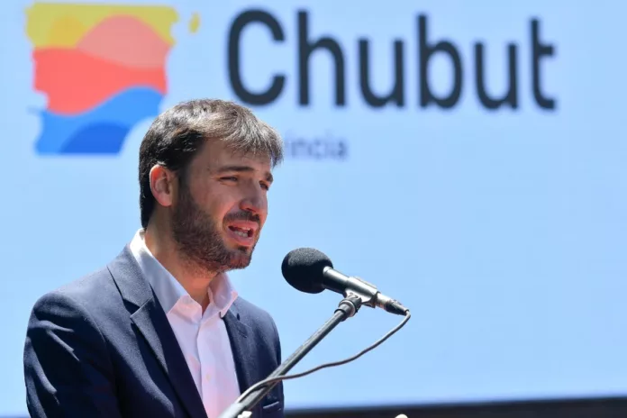 Gobernador de Chubut responde a críticas de Milei